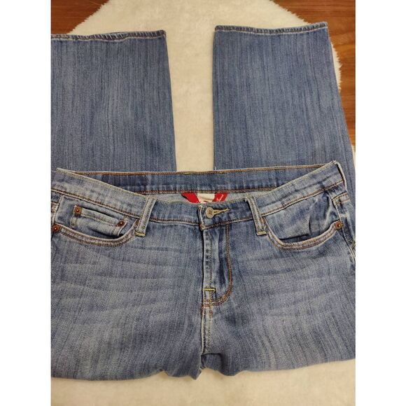 Lucky Brand Intentionally Distressed Cropped Jeans - Picture 3 of 5